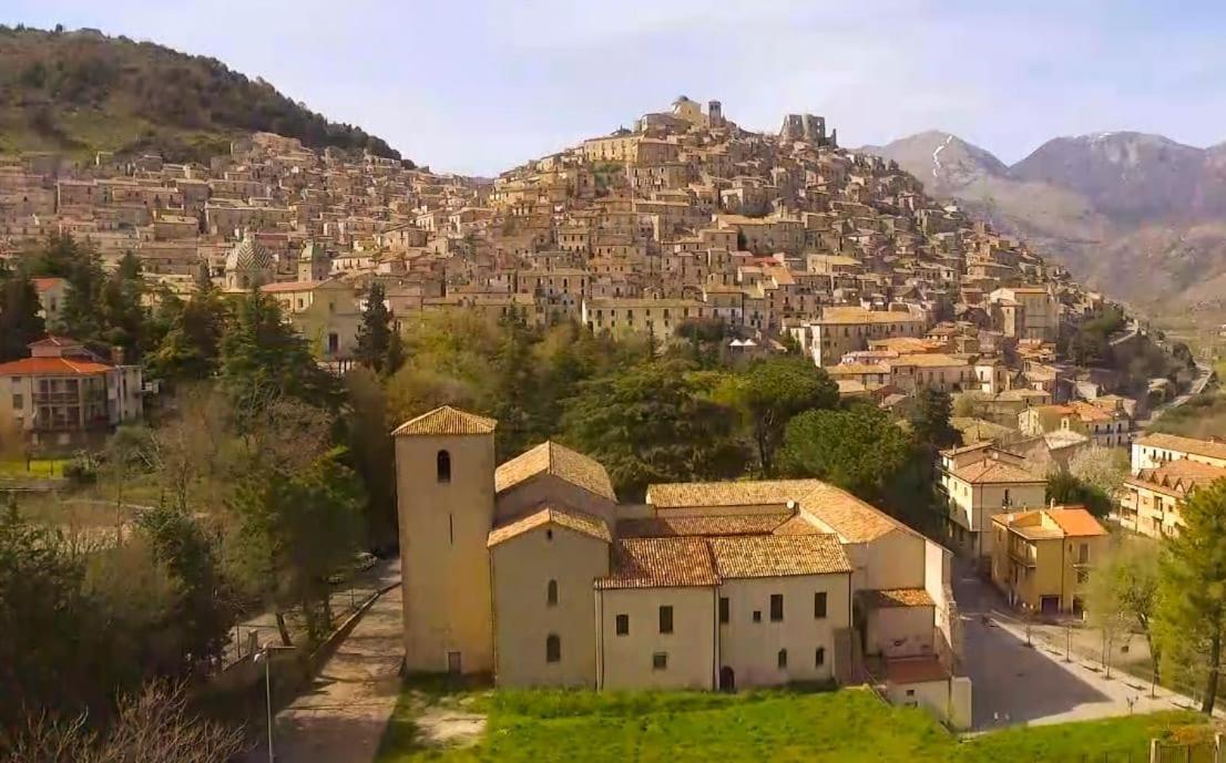Civico 4 Apartment Castrovillari Bagian luar foto